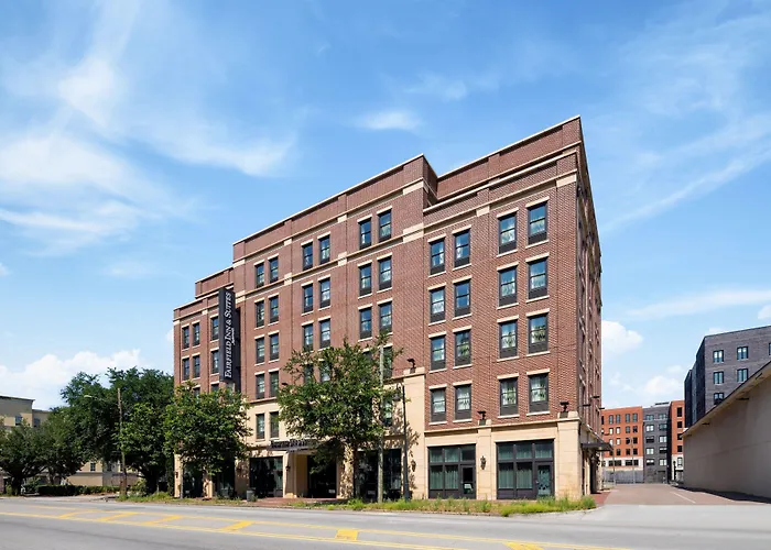 Fairfield Inn & Suites By Marriott Savannah Downtown Historic District